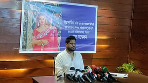 নায়িকা ববির সঙ্গে কোনো চুক্তিই হয়নি, দাবি রেস্তোরাঁ মালিকের