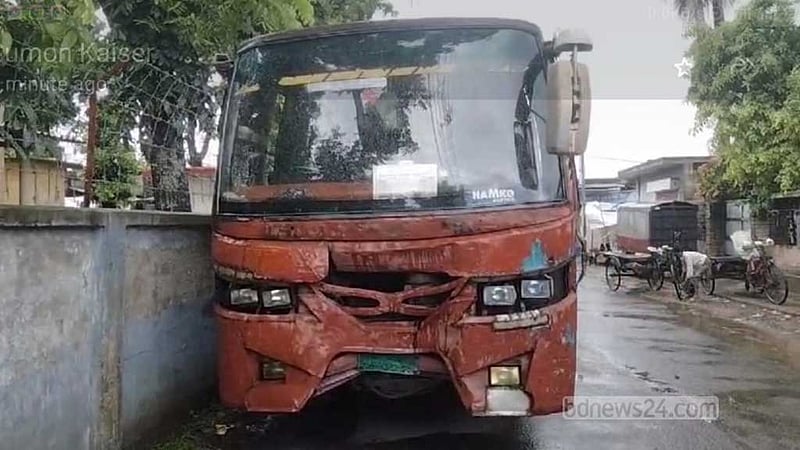দ্রুতগতির বাস কাড়ল বাইসাইকেল আরোহী দিনমজুরের প্রাণ