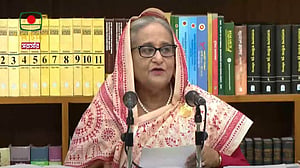 সংবাদ সম্মেলনে প্রধানমন্ত্রী