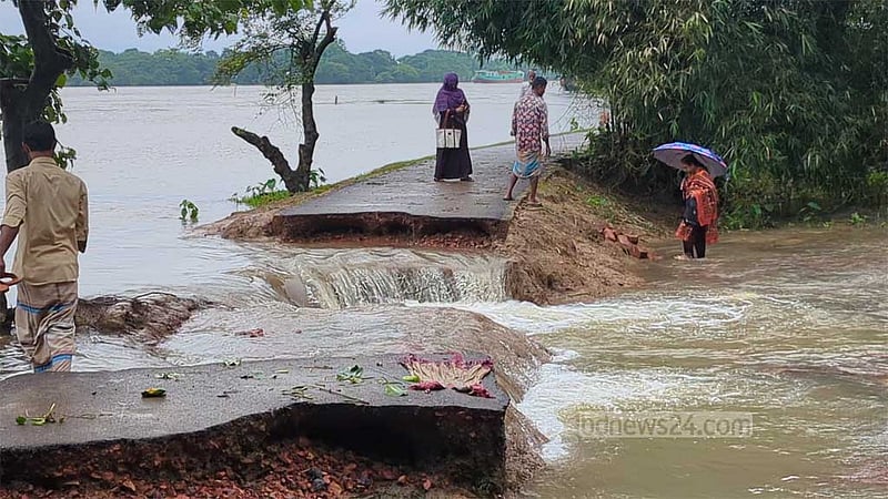 বন্যার প্রভাব: প্রাথমিকে শিক্ষক এলেও শিক্ষার্থী নেই