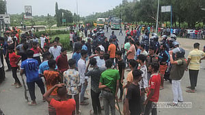 কোটা: ২ ঘণ্টা পর বঙ্গবন্ধু সেতু মহাসড়‌ক ছেড়ে দিল শিক্ষার্থীরা
