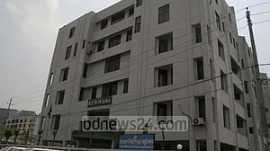 কোটা আন্দোলন: আদালতের নির্দেশনা মানতে বলল ইউজিসি