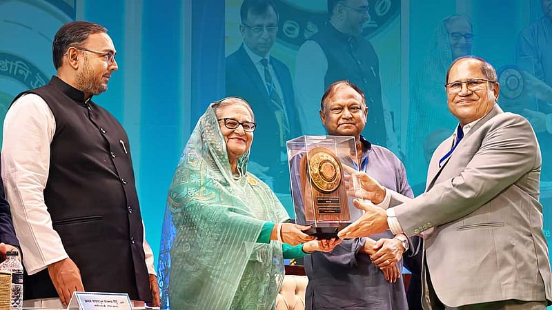 রপ্তানিতে অবদান: স্বর্ণ পদক পেল ওয়ালটন