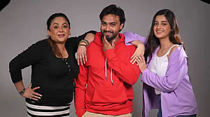 ইন্টারনেট বন্ধের খাঁড়া ‘কলকাতা ডায়েরিজ’ সিনেমায়
