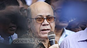 সাবেক মন্ত্রী কামরুলের ১৫ ব্যাংক হিসাব অবরুদ্ধ
