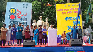 রাজনীতিতে আকৃষ্ট করতে হবে বুদ্ধিবৃত্তি দিয়ে: আখতার হুসেন