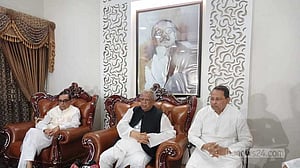 যেটুকু গোলমাল আছে তা নিরসনে শিগগিরই ১৪ দলের বৈঠক: আমু
