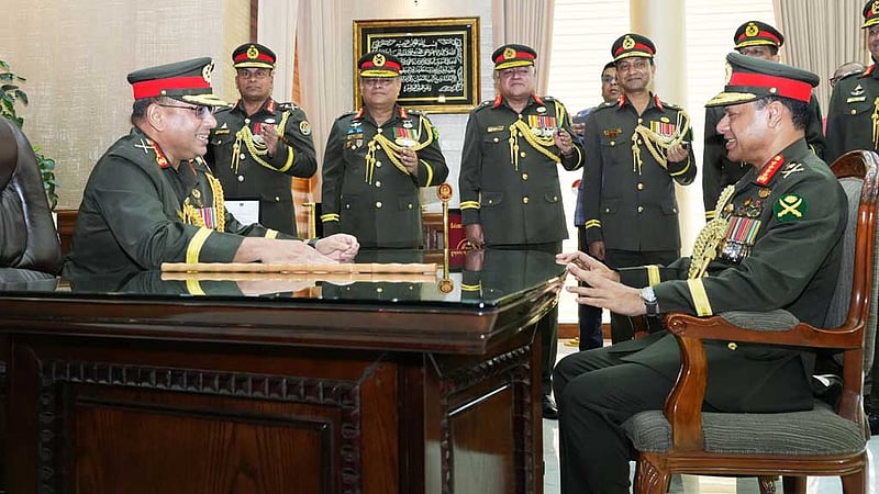 দায়িত্ব বুঝে নিলেন নতুন সেনাপ্রধান