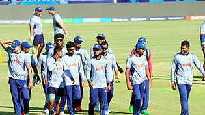 শঙ্কার আঁধার কাটিয়ে সম্ভাবনার সূর্যোদয়ের আশা