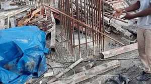 বরিশাল হাসপাতালে বিদ্যুৎস্পৃষ্টে নির্মাণ শ্রমিক নিহত