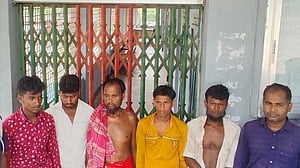 বরিশালে নিষিদ্ধ জালে মাছ শিকার, ৫ জেলেকে জরিমানা