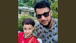 বরিশালে মেয়েকে হত্যার পর বাবার আত্মহত্যা