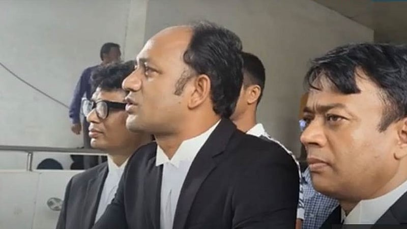 জিডির পরও পুলিশ ব্যবস্থা না নেওয়ায় ক্ষোভ ব্যারিস্টার সুমনের