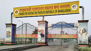 বেনাপোলে আমদানি-রপ্তানি বন্ধ, যাত্রী পারাপার স্বাভাবিক