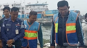 ভোলায় ‘মিস ফায়ারে’ গুলিবিদ্ধ এএসআই
