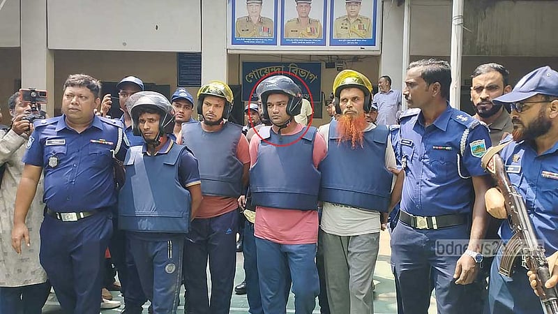 কারাগার থেকে পালানো জাকারিয়া কাহালুর মেয়রের ছেলে
