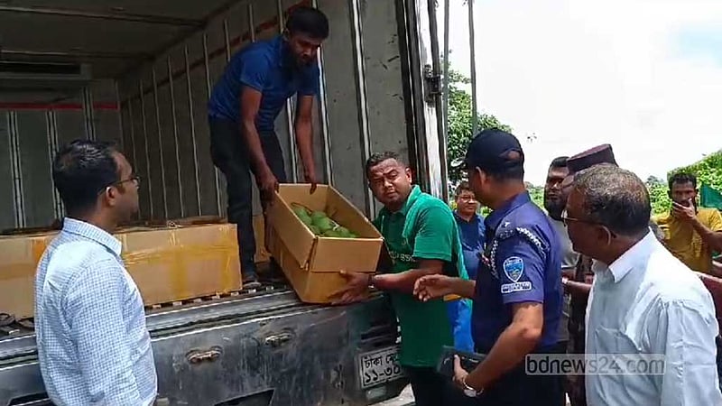 প্রধানমন্ত্রীর উপহারের আম, ইলিশ, রসগোল্লা গেল ত্রিপুরা