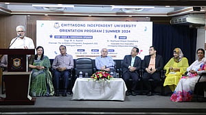 নবীনদের বরণ করল সিআইইউ
