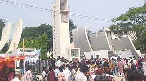 কুমিল্লা বিশ্ববিদ্যালয় খুলেছে ৫৩ দিন পর, উচ্ছ্বসিত শিক্ষার্থীরা