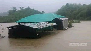 ভারি বর্ষণে টেকনাফের অর্ধশত গ্রাম প্লাবিত, পাহাড়ে চলছে মাইকিং