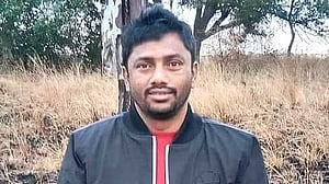 কুমিল্লায় বাবাকে ডাকাতের গুলি, দেখে হৃদরোগে ছেলের মৃত্যু