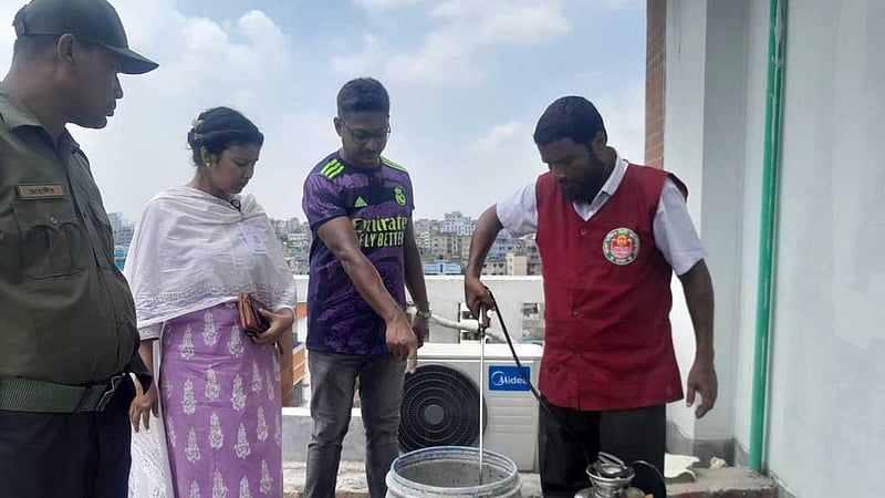 ডেঙ্গু: মওসুমের প্রথম অভিযানে ঢাকা দক্ষিণের ৬ স্থাপনায় লার্ভা, জরিমানা