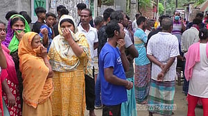 দিনাজপুরে নারীর অর্ধগলিত মরদেহ উদ্ধার, স্বামী আটক