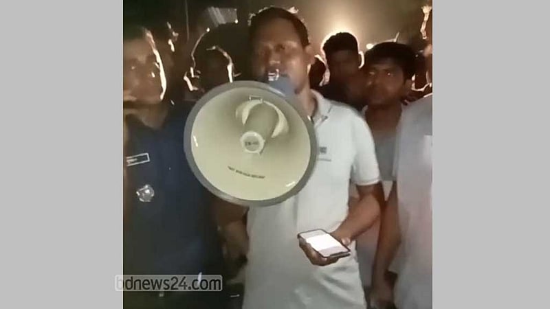 ফরিদপুরে যাত্রাবিরতির দাবিতে রাতে ট্রেন আটকে বিক্ষোভ