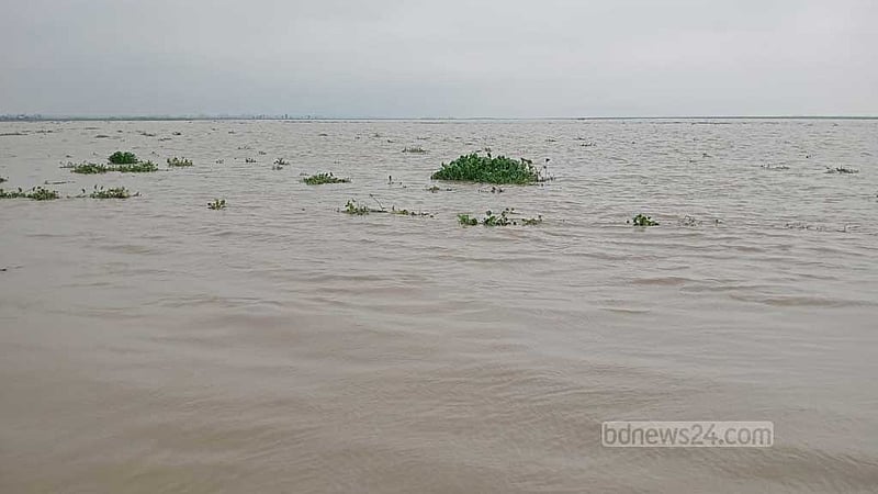 ৫ জেলার নদী সংলগ্ন নিম্নাঞ্চল প্লাবিত হওয়ার আভাস