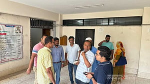 গোপালগঞ্জের বঙ্গবন্ধু বিশ্ববিদ্যালয়ে ভিসি কার্যালয়ে তালা দিয়েছেন শিক্ষকরা