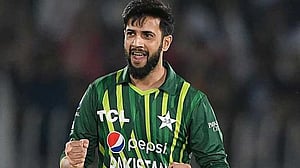 বিশ্বকাপে পাকিস্তানের প্রথম ম্যাচে নেই ইমাদ