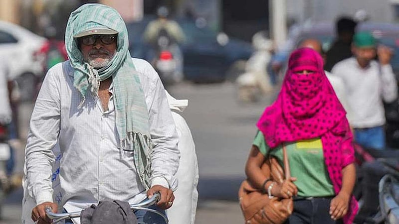 ভারতে ৪০ হাজারের বেশি সম্ভাব্য হিট স্ট্রোকের ঘটনা