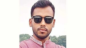 নারী সহকর্মীর অভিযোগে পদ হারালেন যশোরের ছাত্রলীগ নেতা