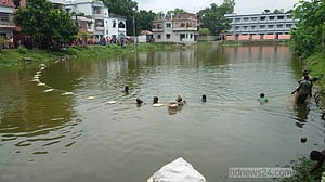 এমপি আনার হত্যা: ঝিনাইদহে আওয়ামী লীগ নেতা বাবুকে নিয়ে পুকুরে তল্লাশি