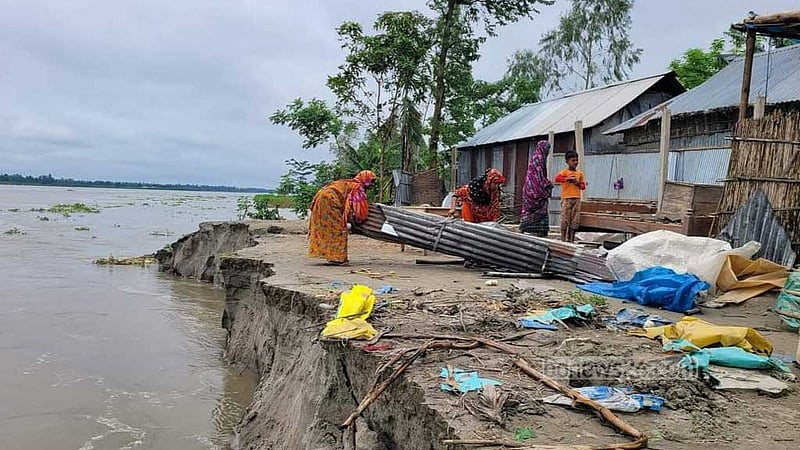 লালমনিরহাটে পানি কমছে তিস্তা-ধরলার, শুরু হয়েছে ভাঙন