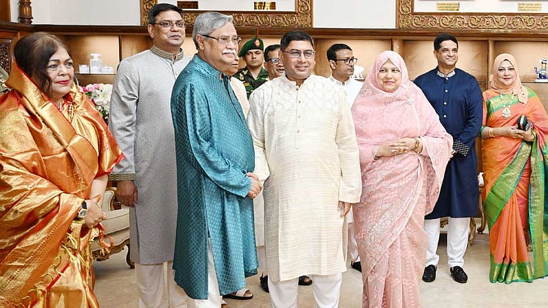 পিছিয়ে পড়া মানুষের পাশে দাঁড়ানোর আহ্বান রাষ্ট্রপতির