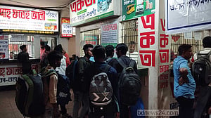 ঈদযাত্রায় বাড়তি বাস ভাড়া, ফেরার পথে যাত্রী না পাওয়ার ‘অজুহাত’