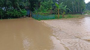 মৌলভীবাজারের ৪ উপজেলায় বন্যা, নদীর পানি বিপৎসীমার উপরে