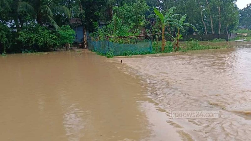 মৌলভীবাজারের ৪ উপজেলায় বন্যা, নদীর পানি বিপৎসীমার উপরে