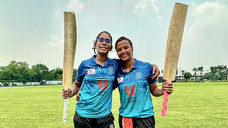 আবাহনীকে উড়িয়ে শীর্ষে মোহামেডান