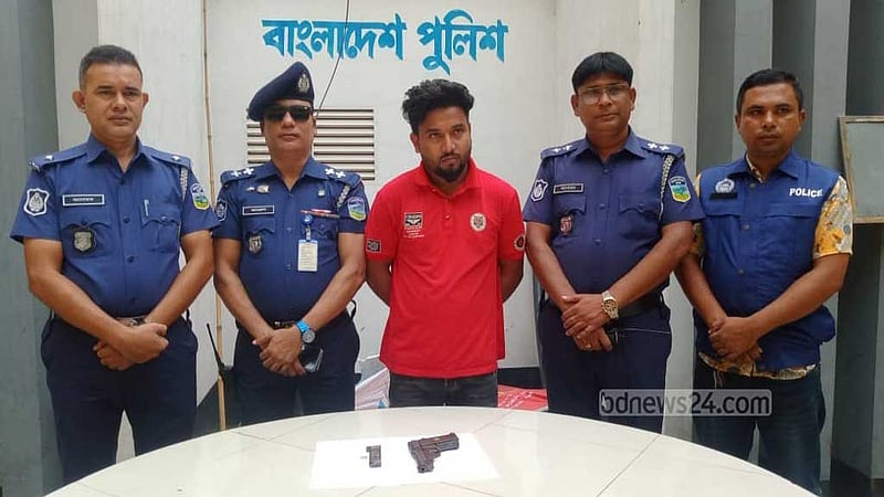 ময়মনসিংহে পিস্তলসহ স্বেচ্ছাসেবক লীগ নেতা গ্রেপ্তার