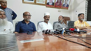কাঞ্চন পৌর ভোট: ‘গভীর রাতের মহড়ায় ভোটাররা আতঙ্কিত’