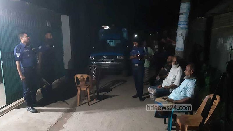 এবার নেত্রকোণা শহরে জঙ্গি আস্তানা সন্দেহে ভবন ঘিরে অভিযান