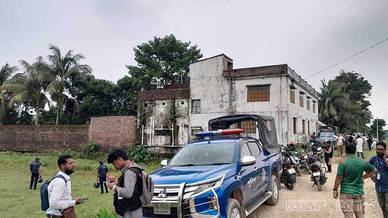 নেত্রকোণায় জঙ্গি আস্তানা সন্দেহে মাছের খামার ঘিরে অভিযান