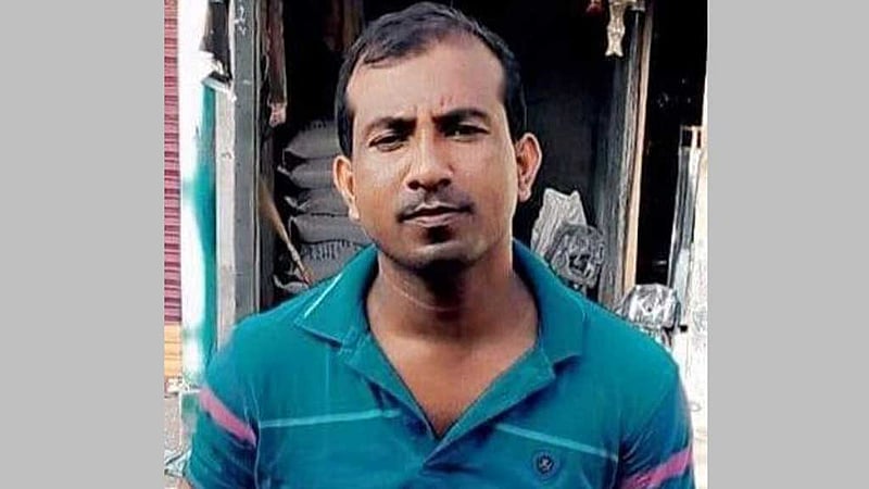 পাবনায় পূর্ব বিরোধের জেরে যুবককে কুপিয়ে হত্যা