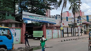 'মদ পান': পল্টনে অফিসের দরজা ভেঙে ২ যুবকের লাশ উদ্ধার