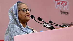 মাছ ধরলে আধার দিতে হয়: ‘কালো টাকা’ সাদার সুযোগ নিয়ে প্রধানমন্ত্রী
