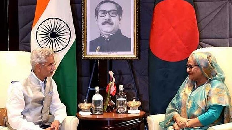 ঢাকা-দিল্লি বাণিজ্য বাধা দূর করতে সংলাপ চান প্রধানমন্ত্রী