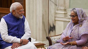 শেখ হাসিনাকে নিয়ে উভয়সঙ্কটে থাকা ভারত কী করবে?