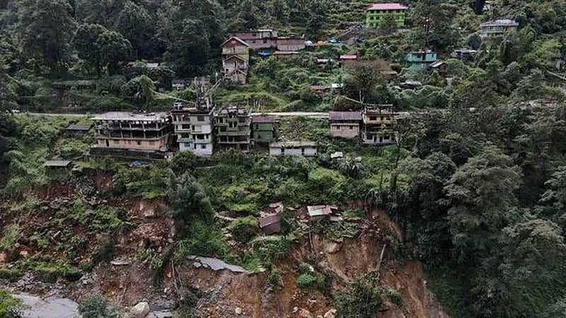 সিকিমে প্রবল বৃষ্টি, পাহাড় ধসে মৃত ৩